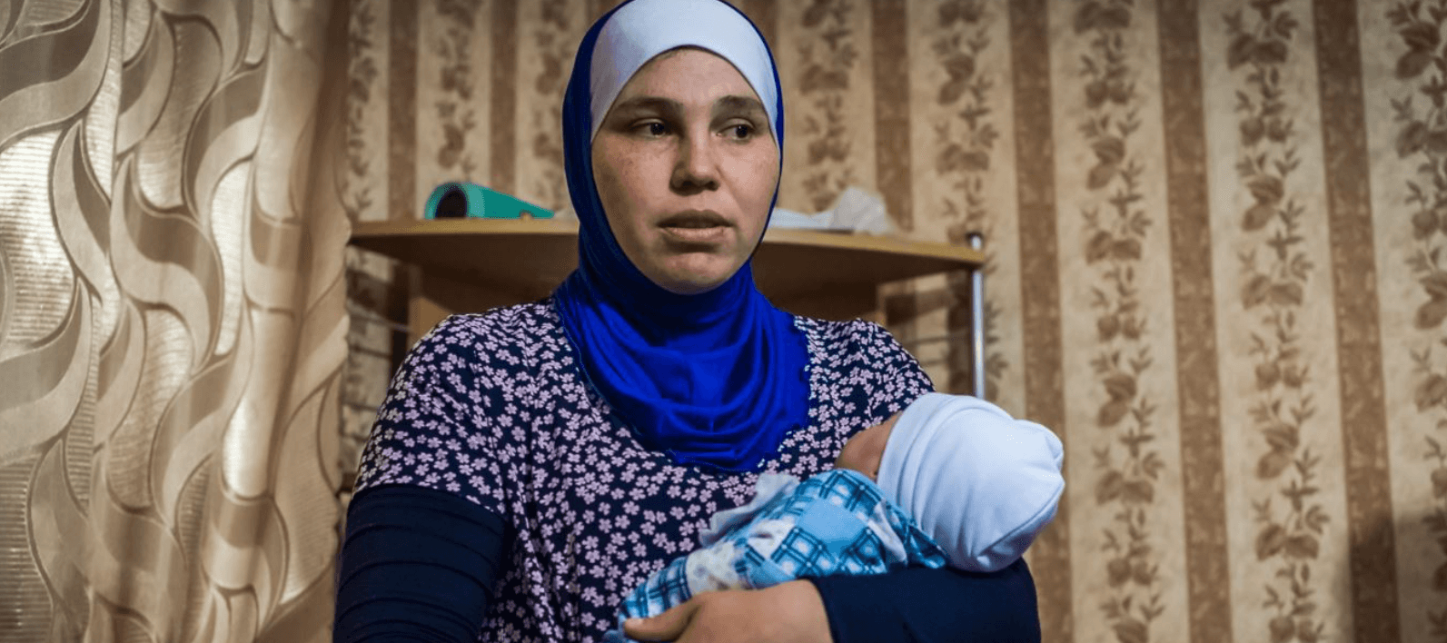 Диляра с новорожденным сыном Амиром. Фото с сайта «Крым.Реалии»