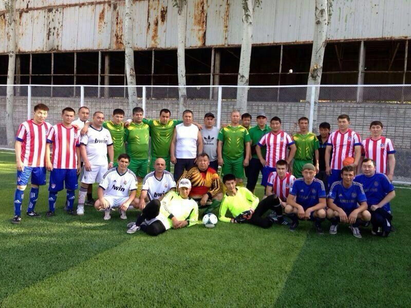 Вице-премьер Равшан Сабиров в 2020-м после прихода к власти Садыра Жапарова (шестой слева). В центре — Камчы Кольбаев.