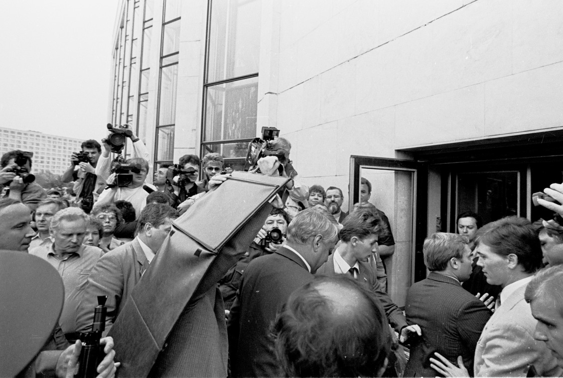 Борис Ельцин после выступления