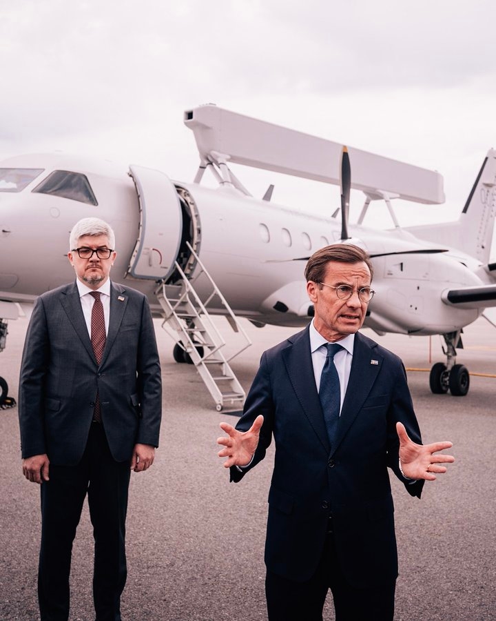 Шведский самолет дальнего радиолокационного обнаружения и управления S100D / ASC 890 