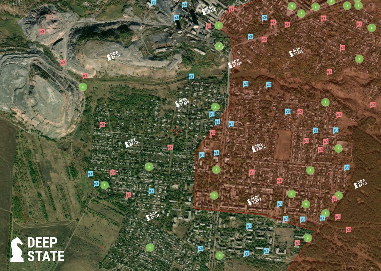 Зафиксированные случаи огневого поражения ВС РФ (красным) и ВСУ (синим) в Торецке с 18 ноября по 8 декабря 2024 года