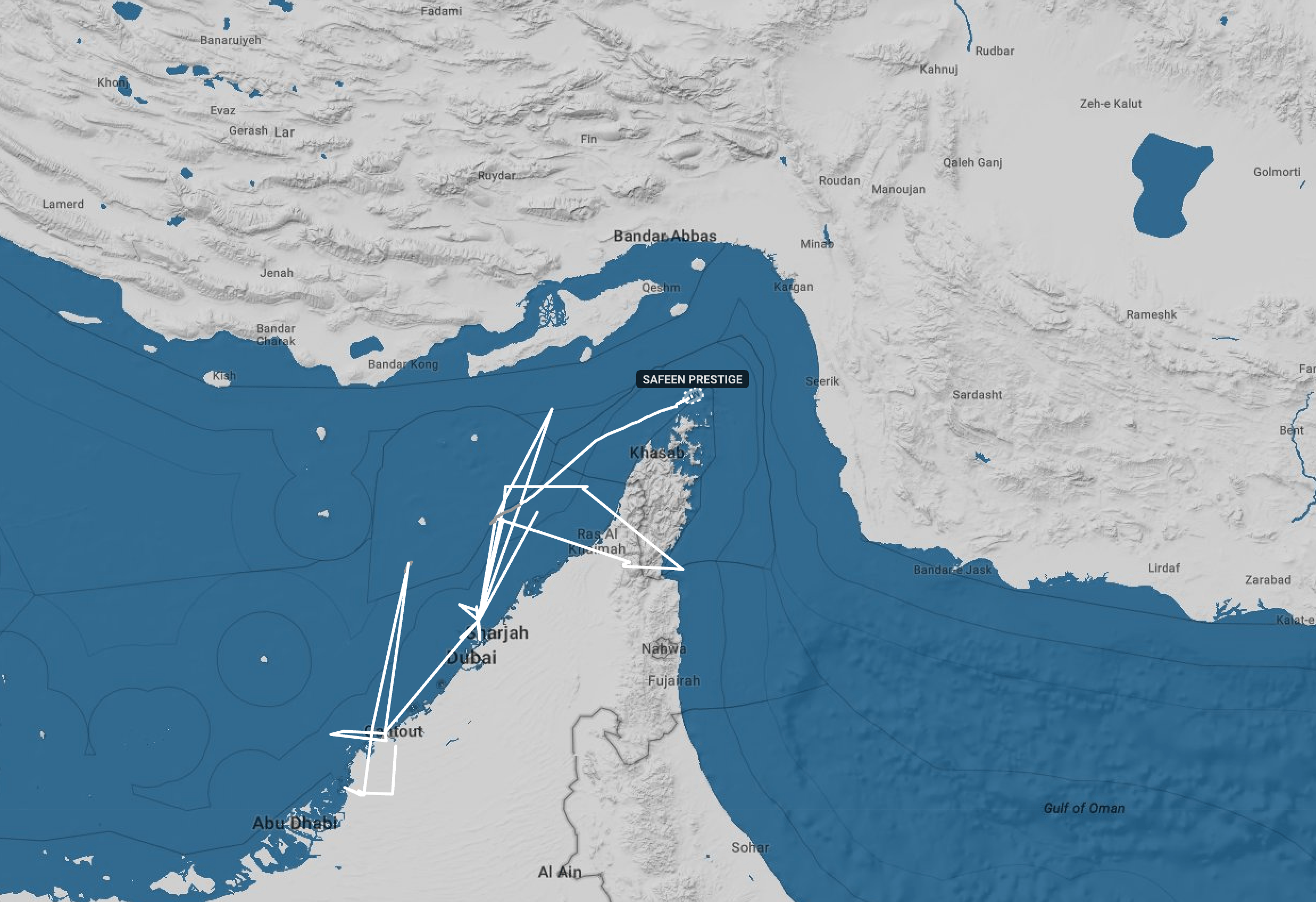 Траектория движения Safeen Prestige на карте сервиса Starboard Intelligence, маршрут показан неправдоподобно из-за работы систем радиоэлектронной борьбы