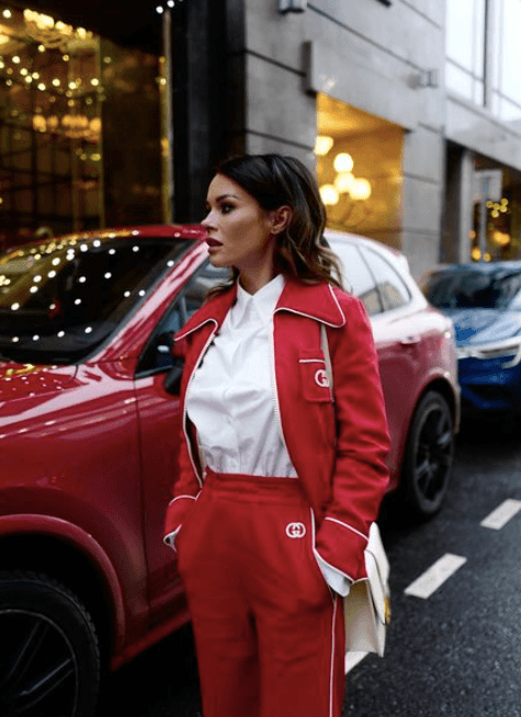 Ксения Луговая (жена депутата Госдумы от ЛДПР Андрея Лугового) в жакете (142 600 рублей) и брюках Gucci ($1,300)