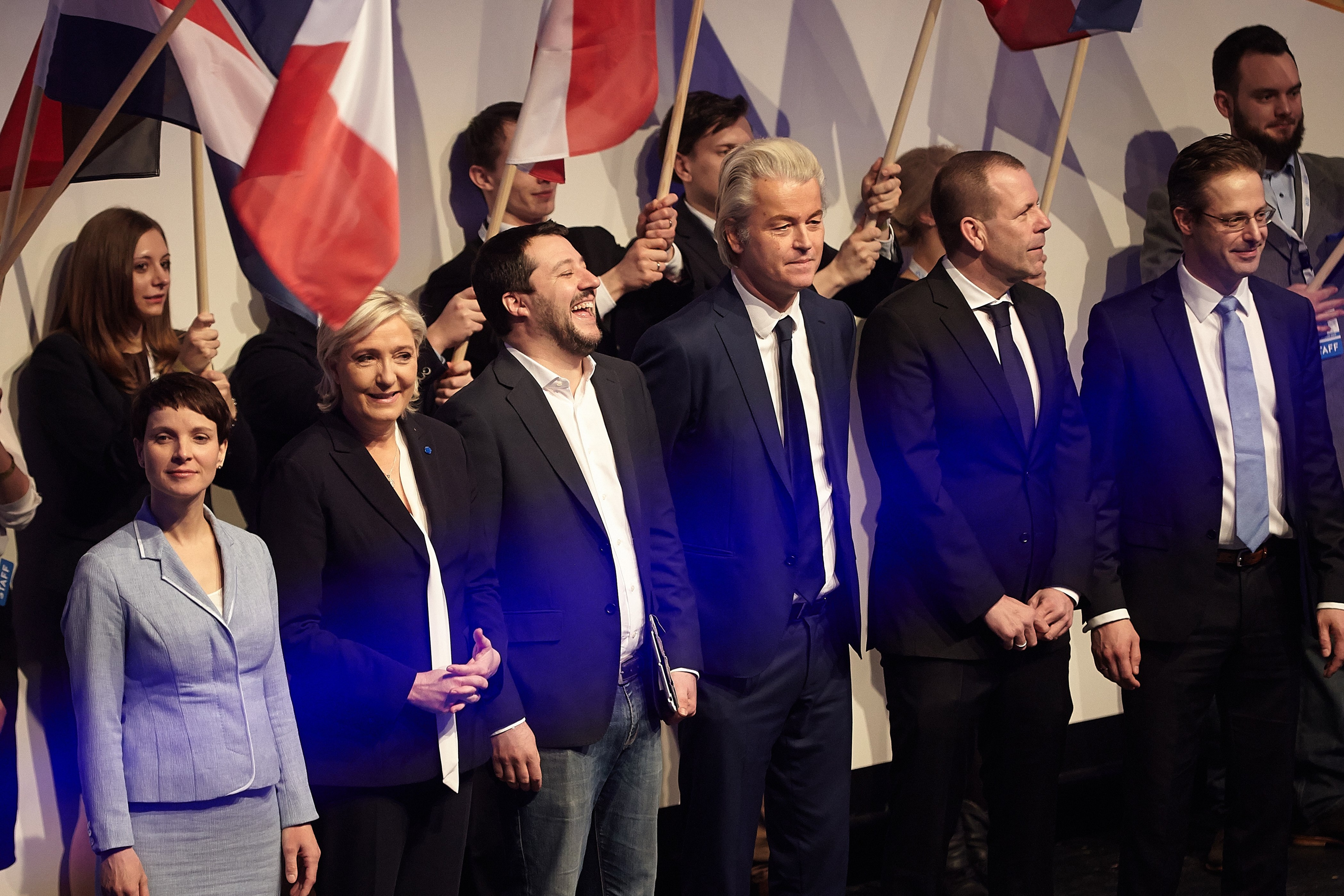 Лидеры ультраправых популистских партий Европы Фрауке Петри, Марин Ле Пен, Маттео Сальвини, Герт Вилдерс, Харальд Вилимски и Маркус Претцель на встрече в Кобленце. Январь 2017 года