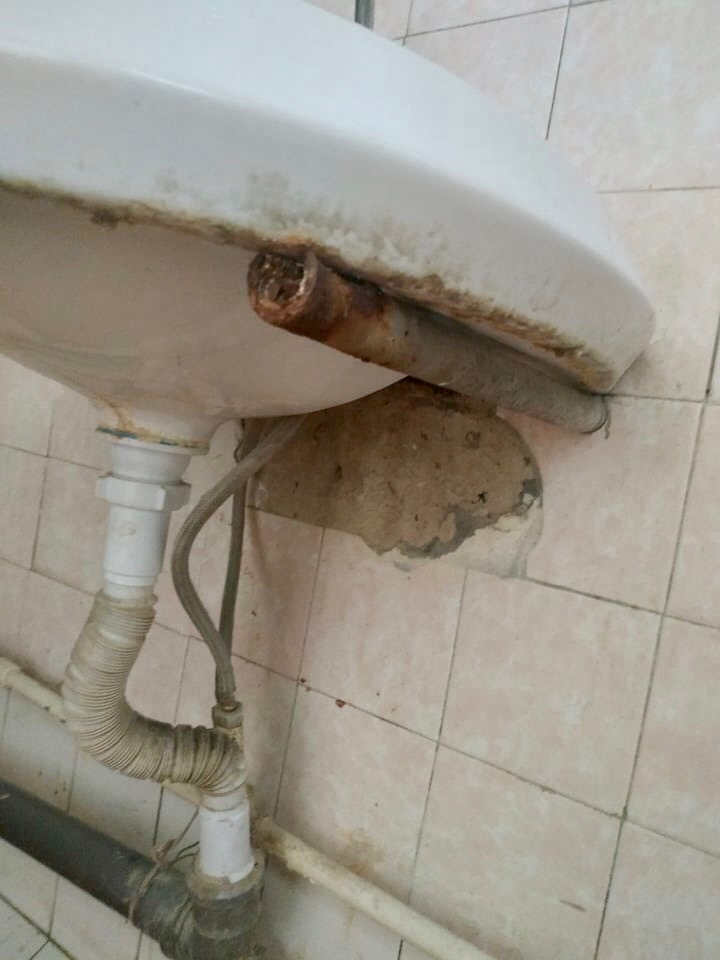 Санузел в ГБ № 4, Ростов-на-Дону