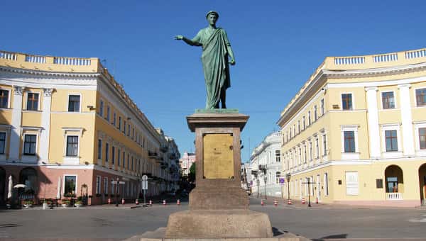 В Украине запустят процесс деколонизации — отказа от наследия Российской империи