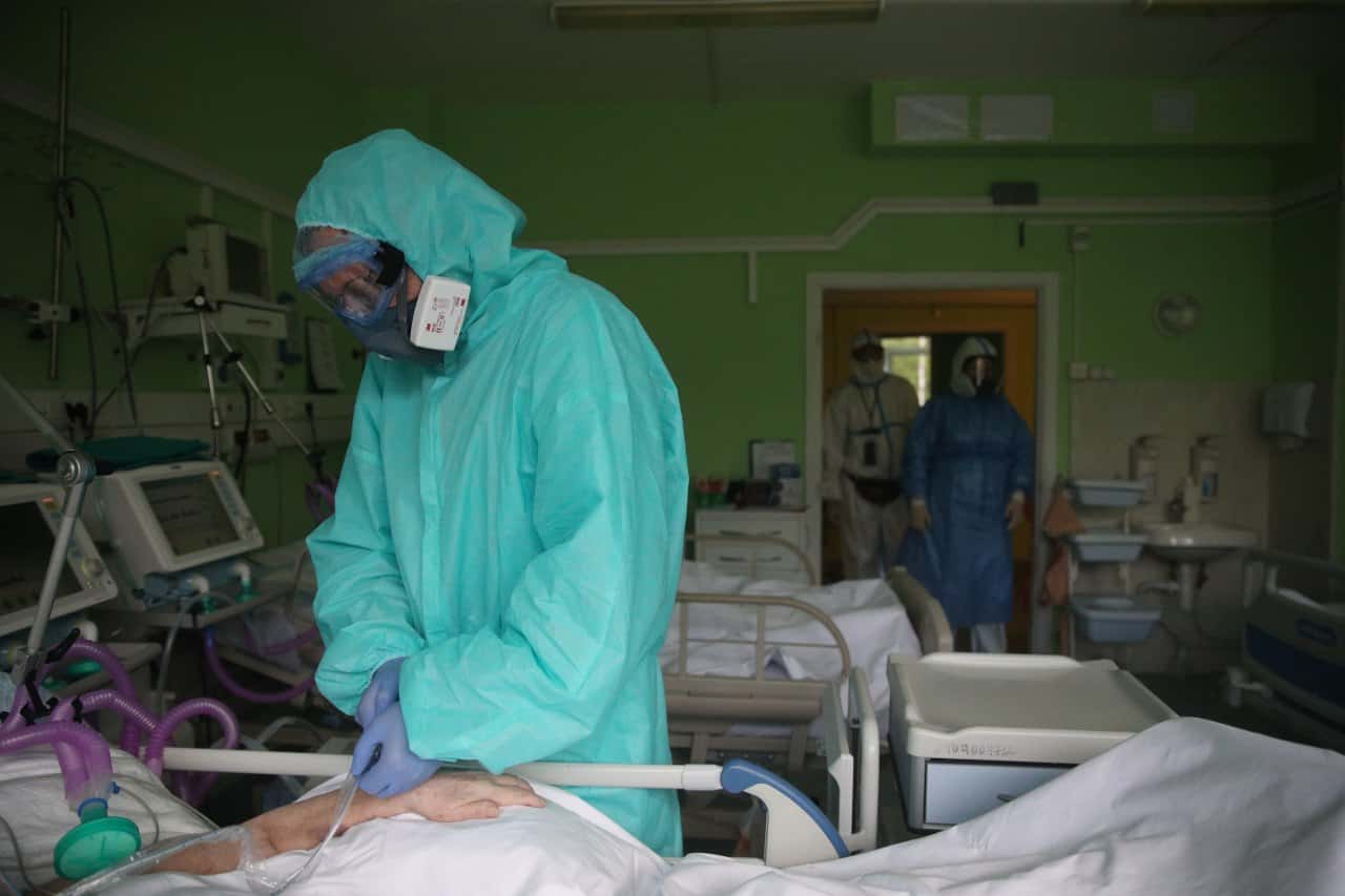 Доктор хаос. Москва снова не готова к COVID: пациенты заражаются в больницах, врачей и лекарств не хватает, лечат только «тяжелых»