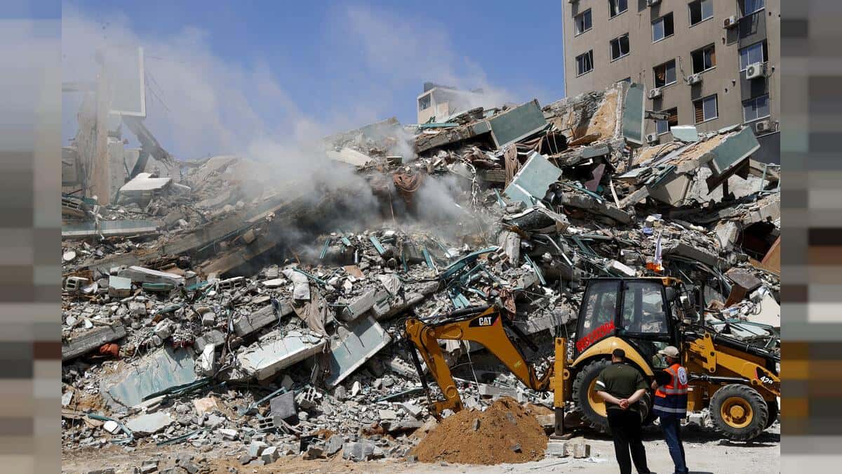 Израиль нанес авиаудары по объектам ХАМАС в секторе Газа впервые после режима прекращения огня