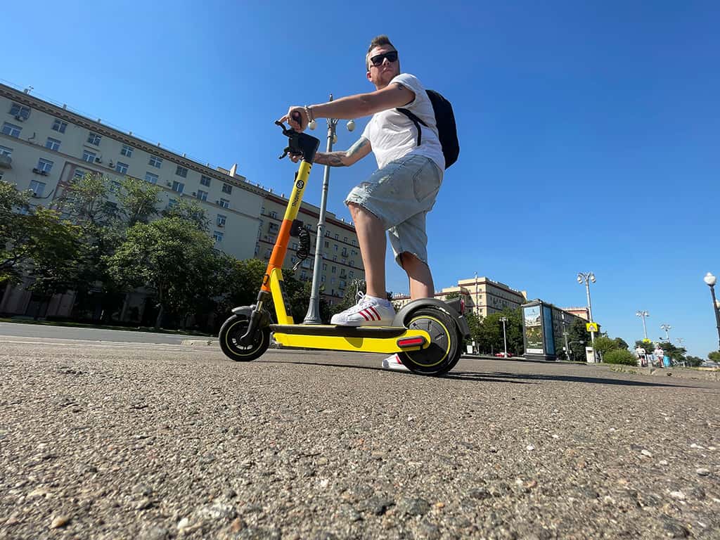 СК начал проверку точек аренды электросамокатов в Москве — Baza