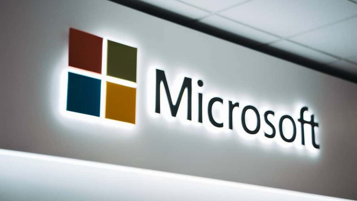 Компания Microsoft заявила, что больше половины кибератак в мире осуществляются русскими хакерами