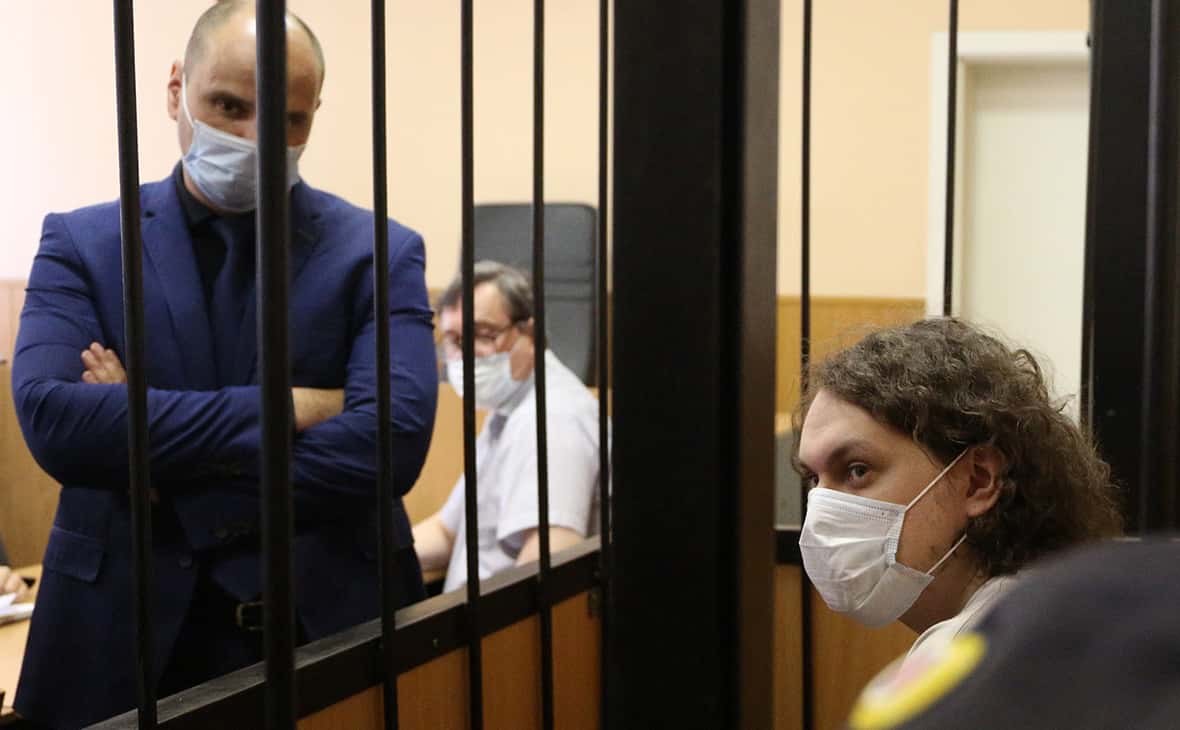 Показания на Хованского дали бывшие сотрудники МВД. Их протоколы наполовину состоят из одинаковых фраз — РБК