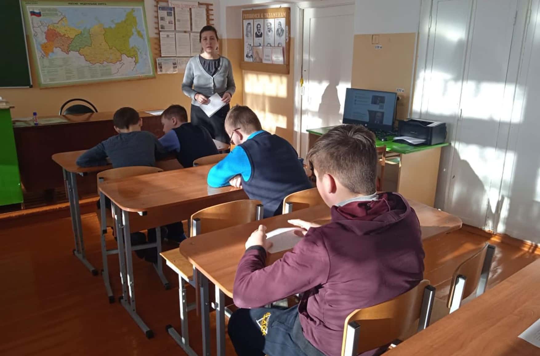 Lesson of Hate. Russian schoolteachers have to rely on Maria Zakharova to justify the war in Ukraine 