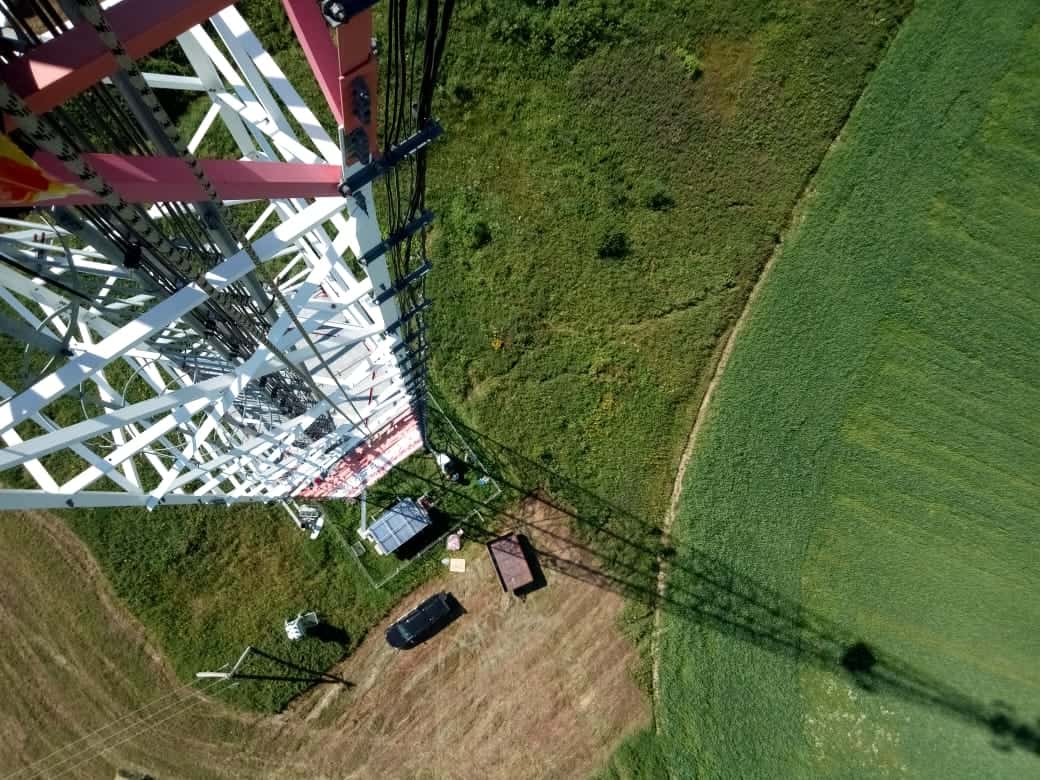 Из-за санкций в России резко упала скорость мобильного интернета. Операторы убирают оборудование из небольших городов и населенных пунктов