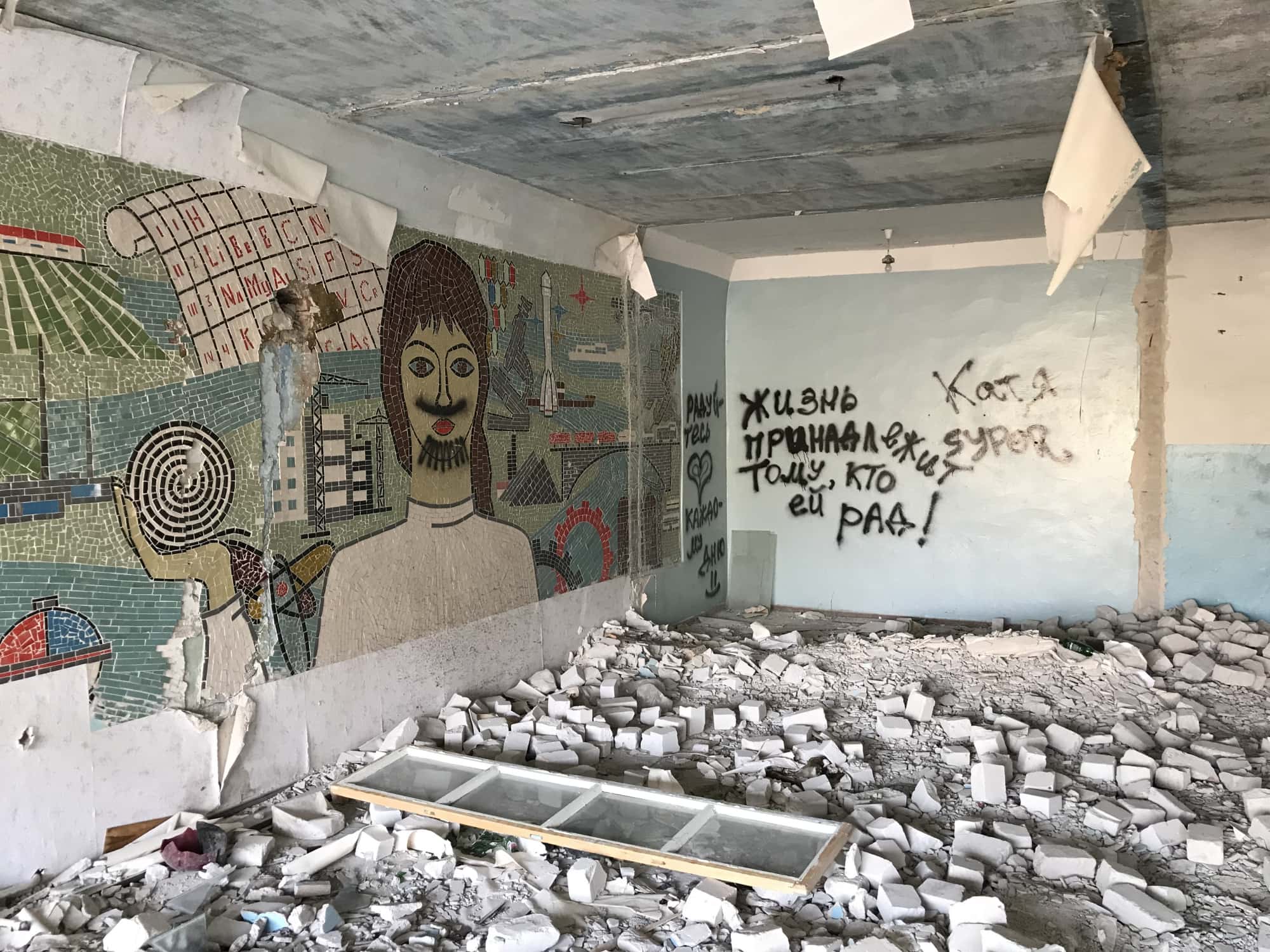 Кадыров и власти «ЛНР» объявили об окружении Лисичанска. Глава Нацгвардии Украины говорит, что город под контролем ВСУ