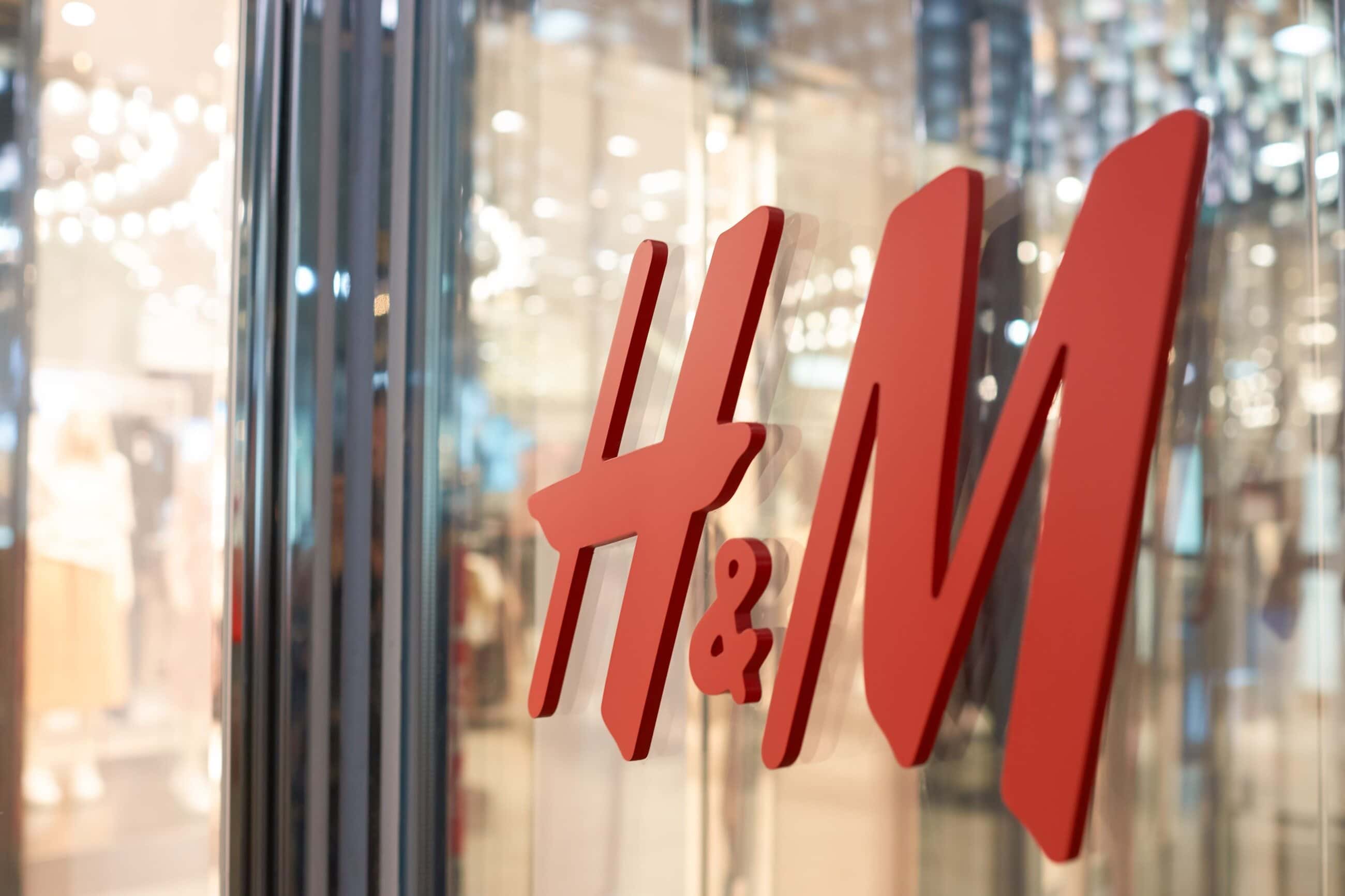 Сеть магазинов H&M уходит из России