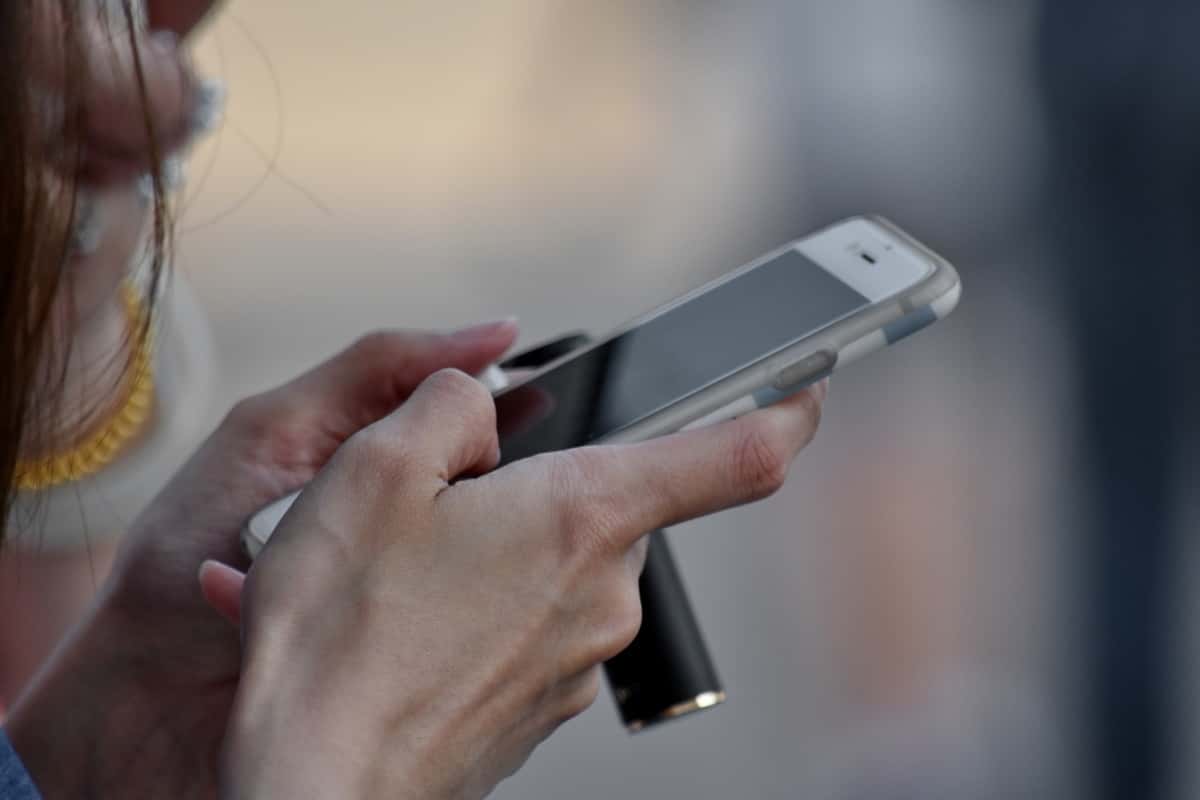 «С начала войны участились случаи, когда личную переписку читают». Адвокаты о том, как переписка может стать поводом для уголовного дела