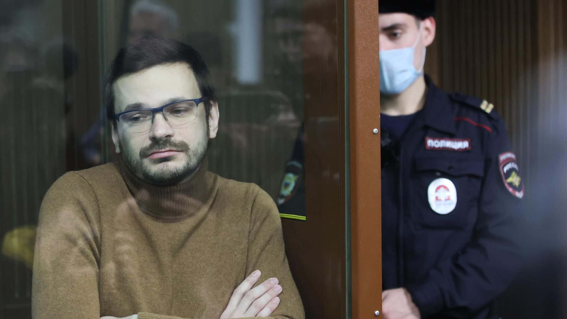 Илью Яшина признали виновным, приговорив к 8,5 года колонии общего режима