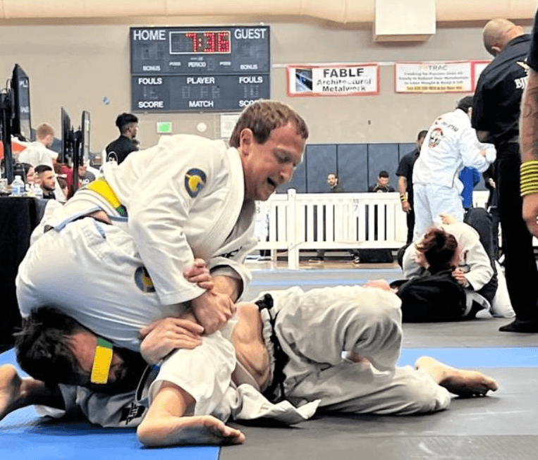 Основатель Facebook Марк Цукерберг выиграл «золото» на турнире по джиу-джитсу