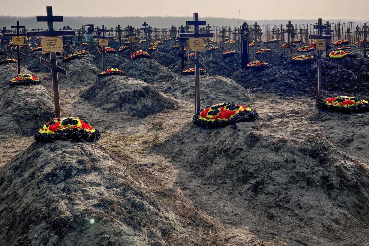 “I convinced him not to enlist, but they took him anyway”: Confessions of mothers and wives of inmates who died in the Russia-Ukraine war