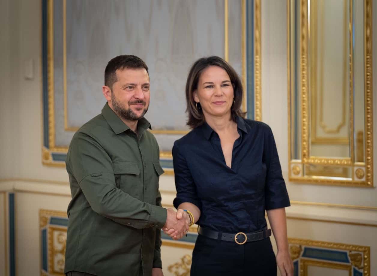 Часть оружия, отправленного Украине, устарела или не работала, заявила глава МИД Германии. Проверить надо и ракеты Taurus