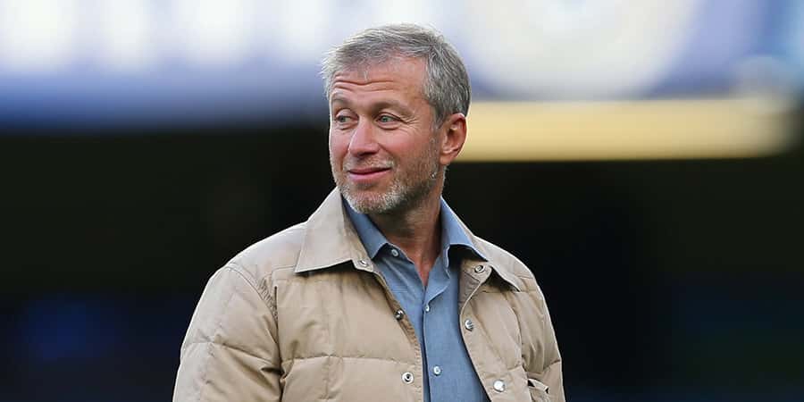 Российским пропагандистским СМИ запретили критиковать живущего за пределами России Абрамовича — The Moscow Times