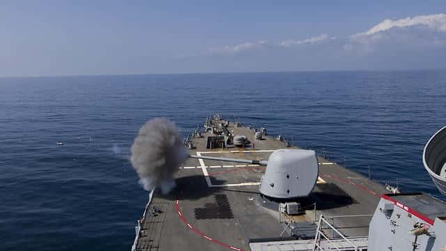 Ситуация с хуситами в Красном море заставит США изменить военные планы в Тихом океане — эксперт