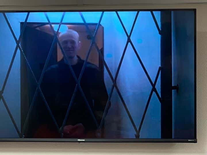 Алексея Навального в 27 раз отправили в ШИЗО. В общей сложности он проведет в таких условиях больше 300 дней