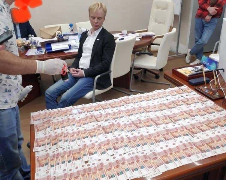 В Калининграде задержан ректор Балтийского федерального университета. Его подозревают в присвоении 18 млн рублей