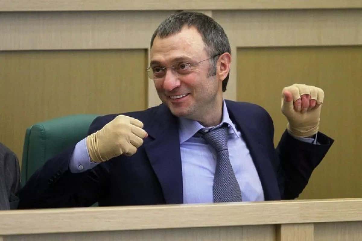 «Богобоязненный и миролюбивый человек». Сенатору Керимову, которому Кадыров грозил кровной местью, дали орден «Почетный гражданин Дагестана»