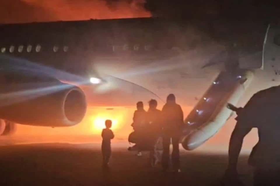 Власти заявили, что SSJ-100 в Анталии загорелся «не из-за конструкции самолета», хотя шасси уже четвертый раз пробивают баки этих самолетов