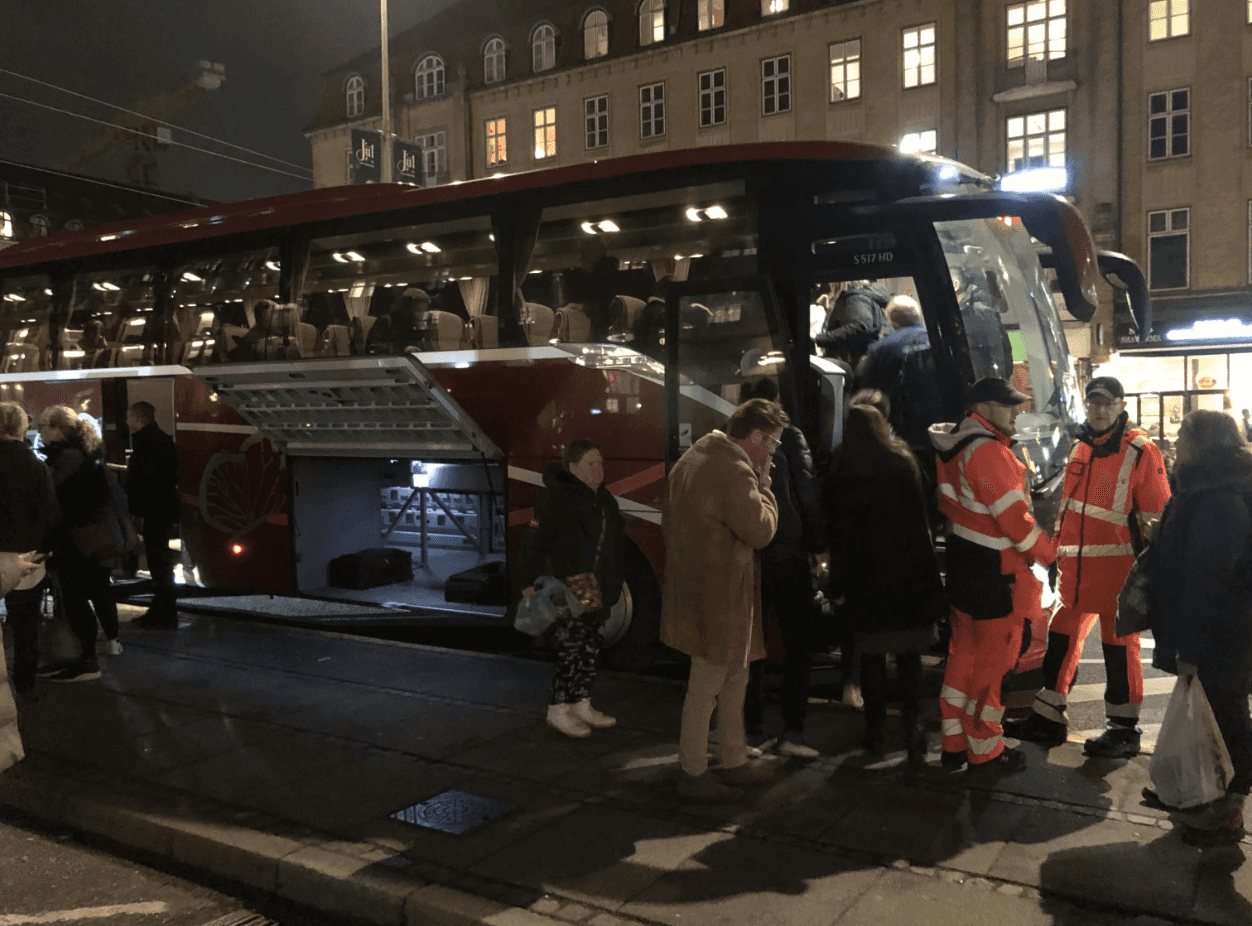 Denmark paralyzed: nationwide mobile network failure halts trains and emergency services