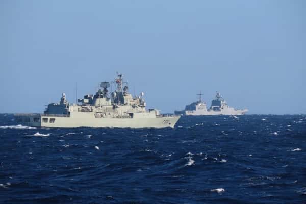 Пять российских кораблей вошли в Средиземное море. Аналитики предполагают, что они идут в Сирию для вывоза военных и техники