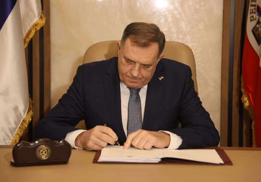 Глава Республики Сербской Додик подписал законы о непризнании правовой системы Боснии и Герцеговины