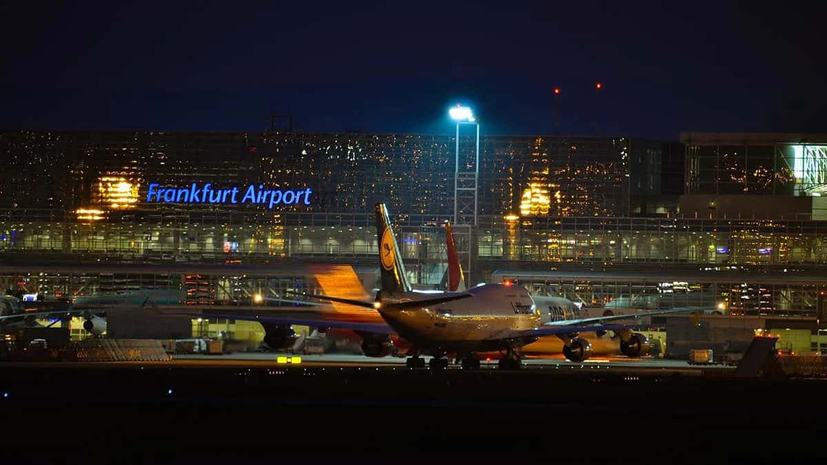 Германия депортировала в Россию лесбиянку, жившую в Украине и попросившую немецкое убежище. Правозащитникам удалось перехватить ее в Марокко