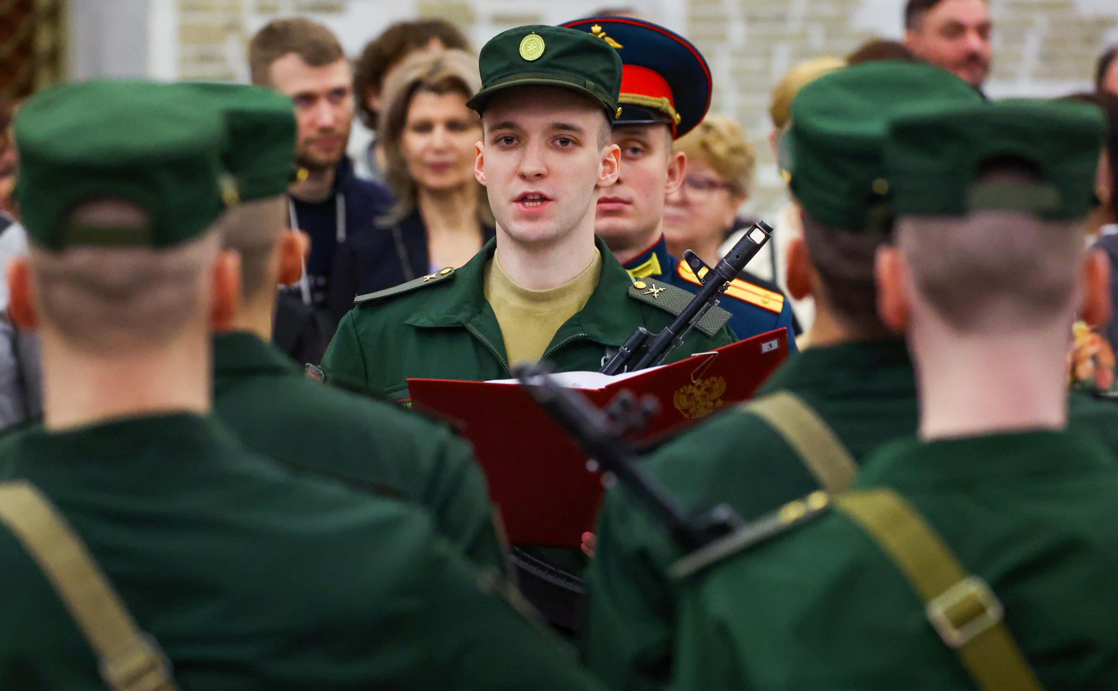 В России полноценно заработал реестр электронных повесток — «Идите лесом»