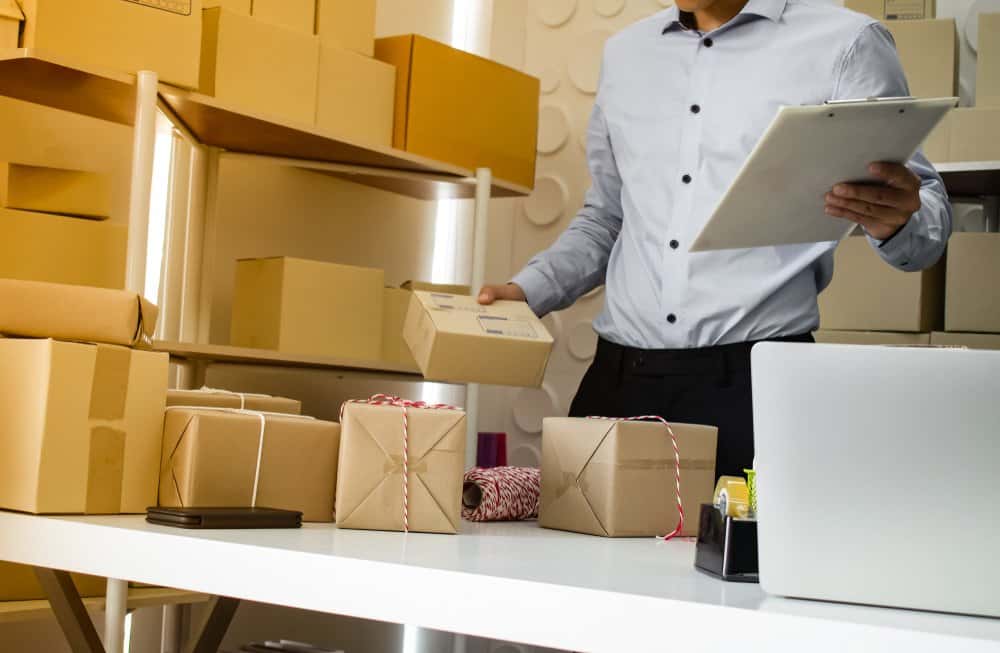 Минфин предложил ввести НДС для зарубежных товаров с маркетплейсов с 2027 года. По плану он составит 20% к 2030 году