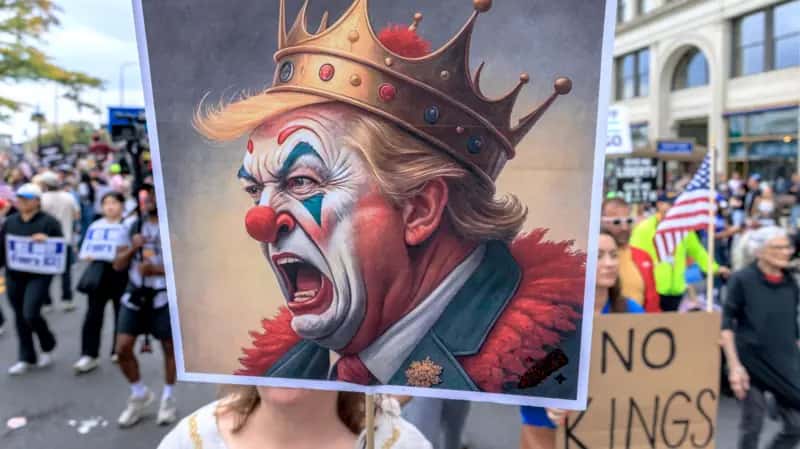 Трамп пообещал гражданам США по $2000 из денег, заработанных на пошлинах на импорт. Большую часть этих пошлин платят американские импортеры