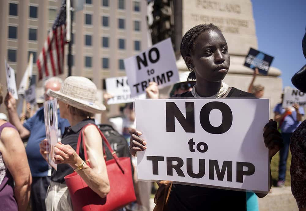 Акция протеста против Трампа в Портленде переросла в беспорядки