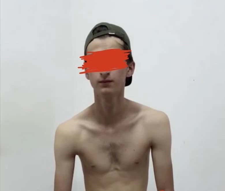 «Новая газета»: Чеченский активист, которого заставили перед камерой сесть на бутылку, был похищен 