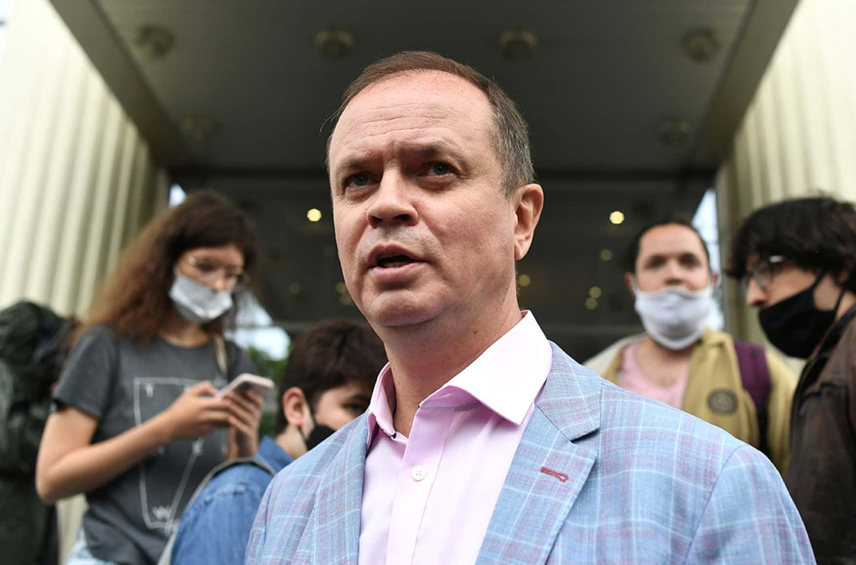 Минюст внес в список «иноагентов» адвоката Сафронова Ивана Павлова, его коллег из ​​«Команды 29» и «Российскую ЛГБТ-сеть»