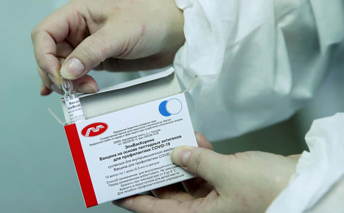 Разработчики заявили, что «ЭпиВакКорона» эффективна против «омикрона». До этого она провалила все независимые испытания