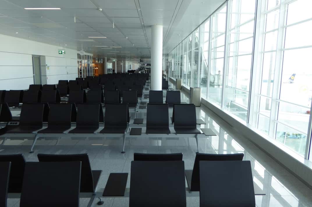 Россия полностью закрыла въезд из девяти стран Африки и Гонконга 