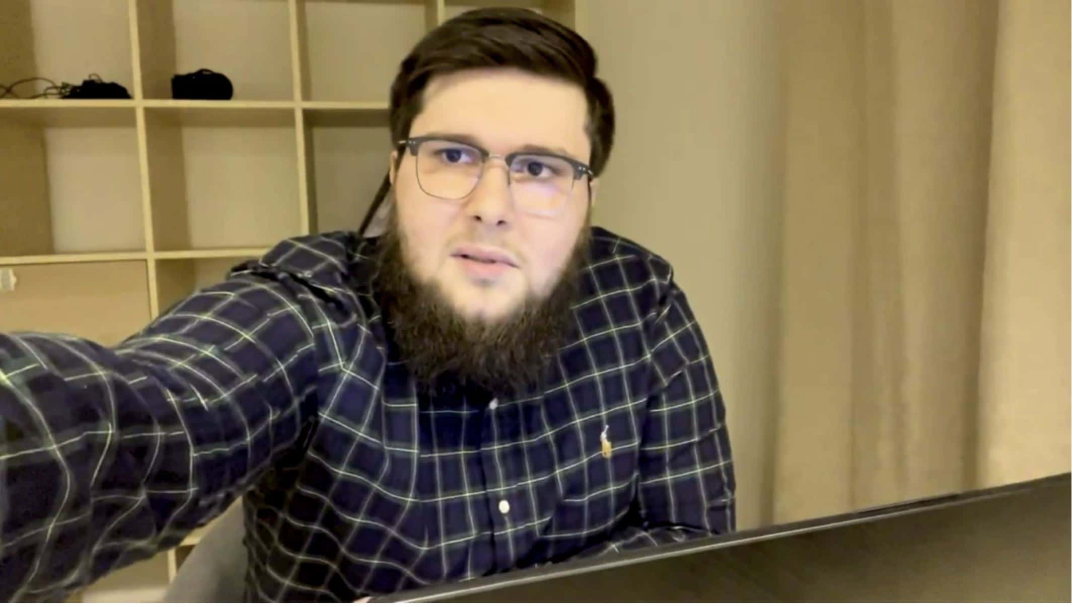 «Кадыров наступил на мое лицо и начал избивать меня трубой» — «Новая газета» опубликовала показания чеченского блогера Ибрагима Янгулбаева