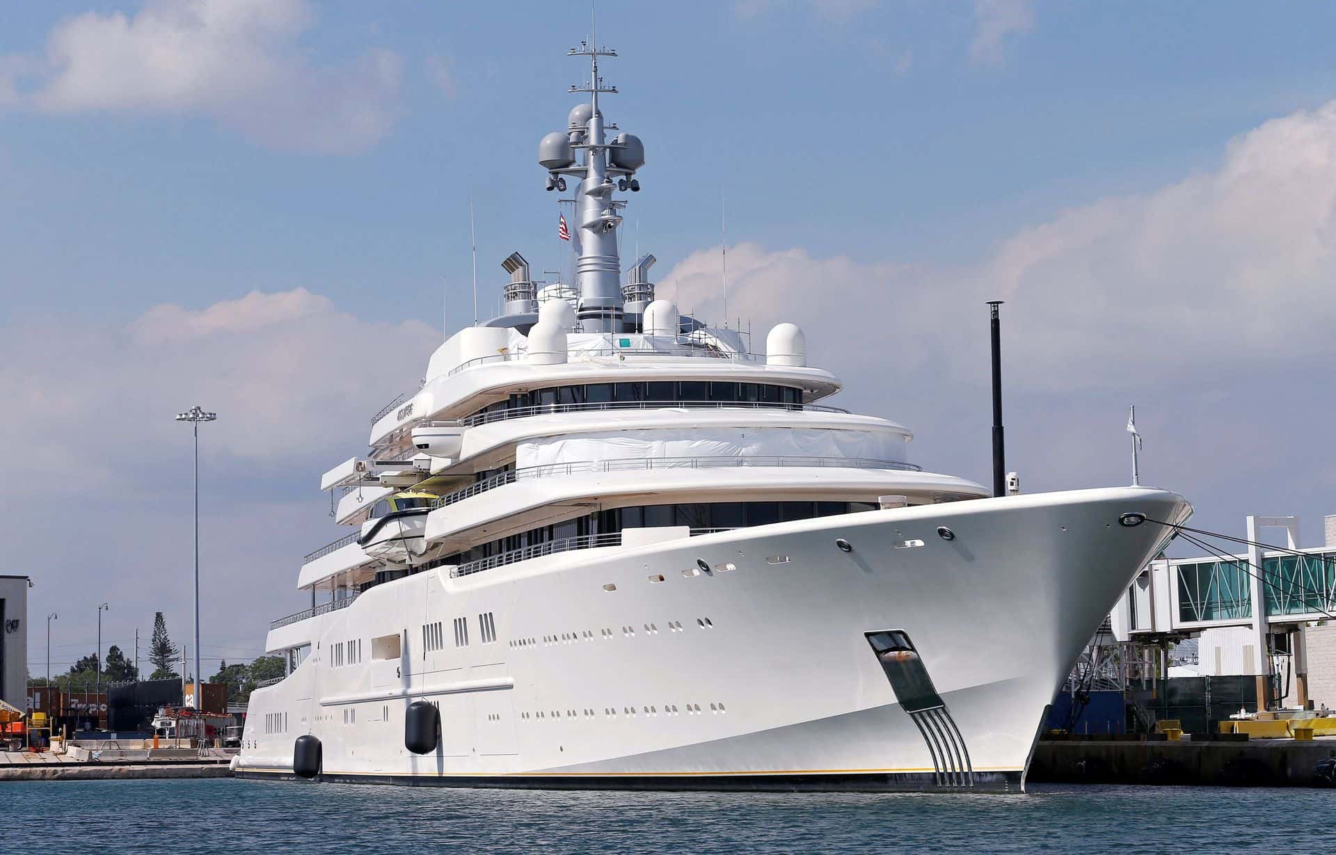 Abramovich’s second superyacht docks in Turkey, a country yet to join anti-Russian sanctions