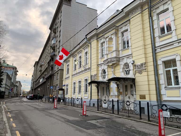 Россия запретила въезд еще 41 гражданину Канады в ответ на «очередные антироссийские персональные санкции» — МИД России