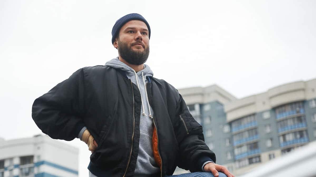 Макс Корж отменил тур по СНГ. Он объявил его сразу после выхода антивоенной песни, за что подвергся критике