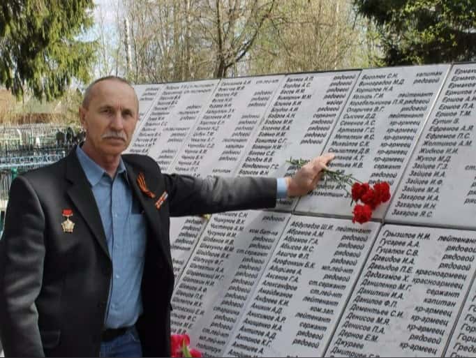 В Великом Устюге пенсионера и афганского ветерана оштрафовали по статье о «дискредитации» армии за пост со словами «нельзя убивать людей»