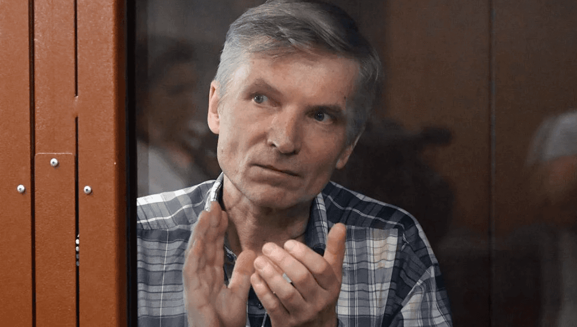 Жалобу на Алексея Горинова, приговоренного к 7 годам за «фейки» про армию, написал выпускник магистратуры ВШЭ