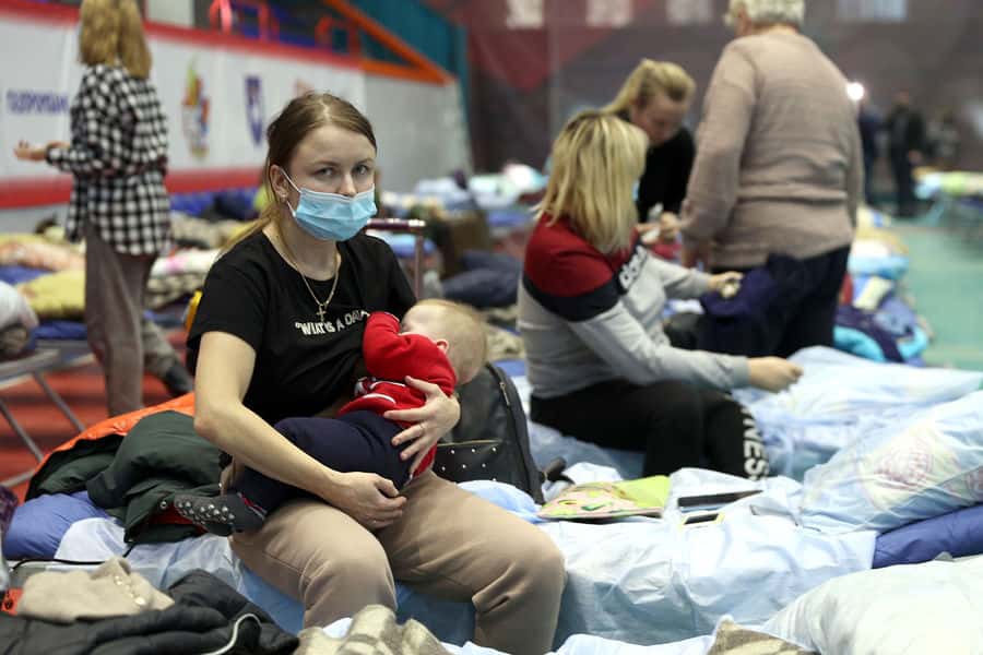 Украинских беженцев в Рязани вынуждают отказаться от жалобы на условия содержания, угрожая выселением — «Коммерсантъ»