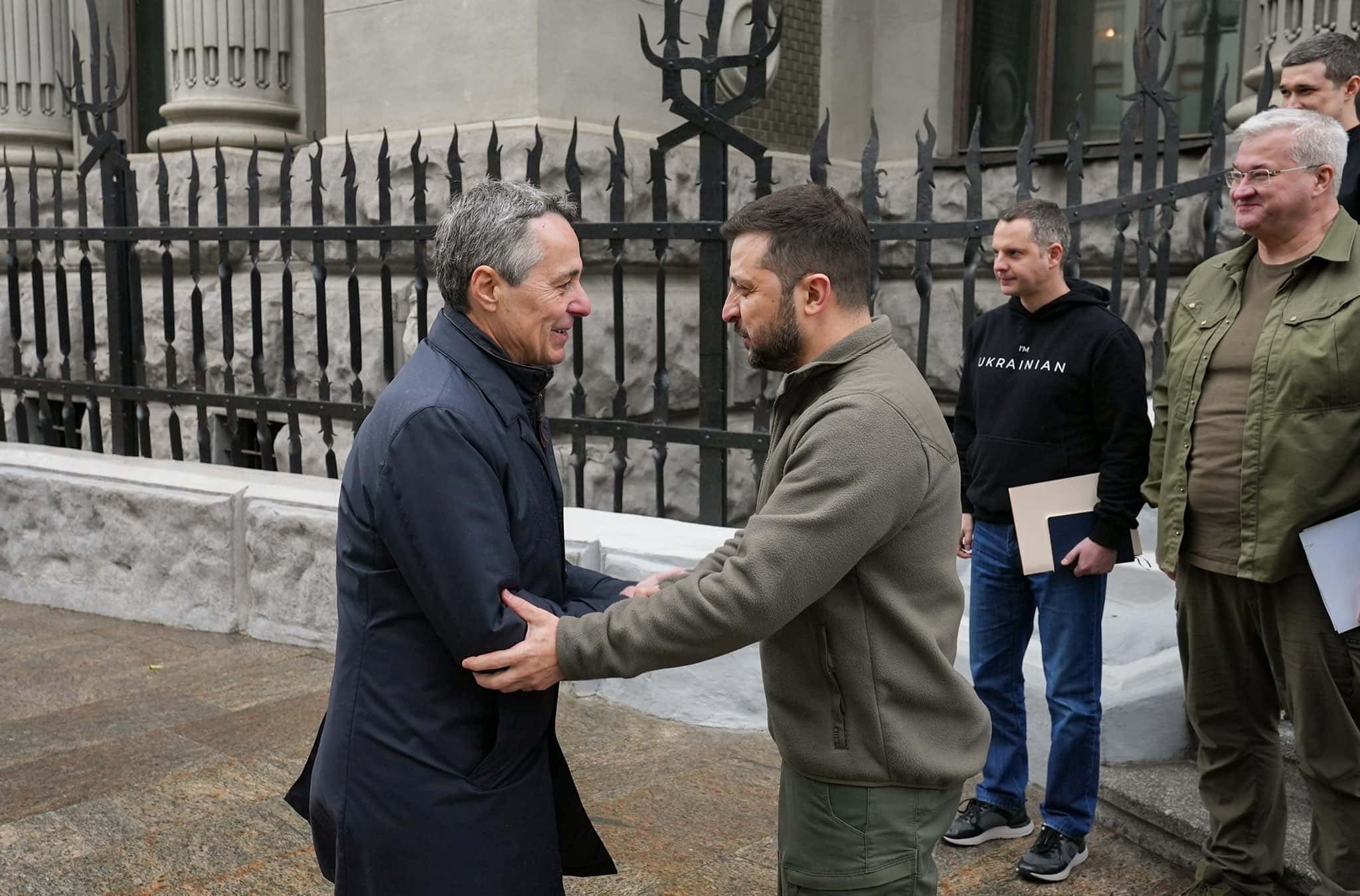 Зеленский: визит президента Швейцарии в Украину говорит о невозможности сохранять нейтралитет